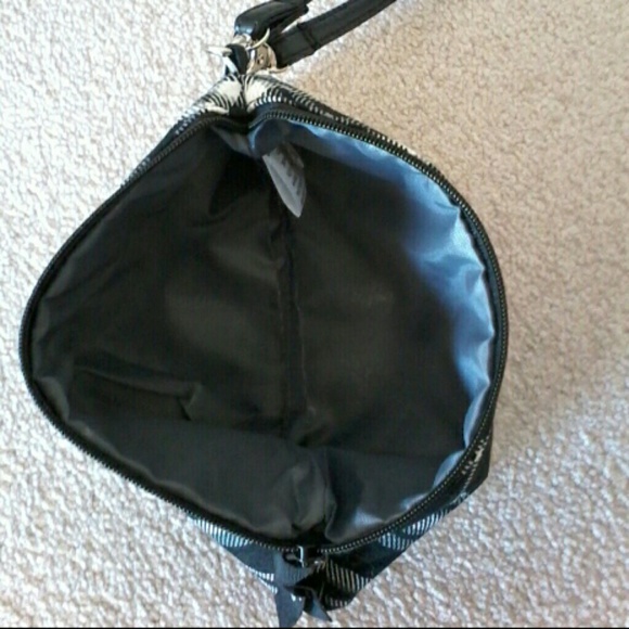 Thirty-one wristlet - Picture 3 of 5